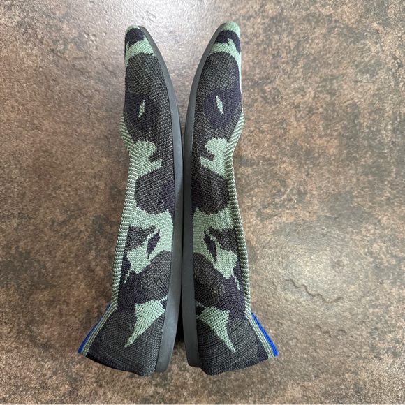 Rothy’s  The Point Camo Pointed Toe Ballet Flat Size US 8.5 - Runs Small - Picture 2 of 8